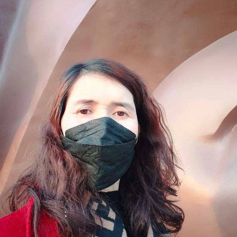 沈阳尹老太疫情期间去韩国旅游，回国后四处游串遭谩骂